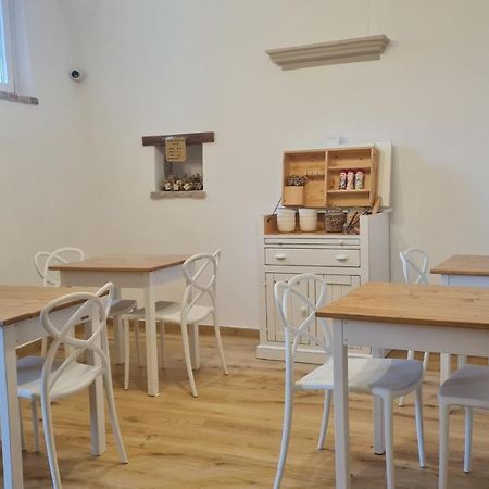 Federico II - Rooms And Breakfast Борджо-Верецци Экстерьер фото