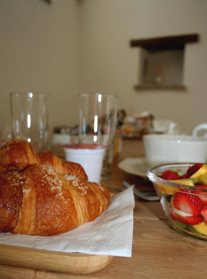 Federico II - Rooms And Breakfast Борджо-Верецци Экстерьер фото